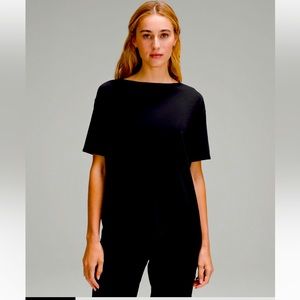 Lululemon Back In Action Short Sleeved Shirt, Black, Size 4